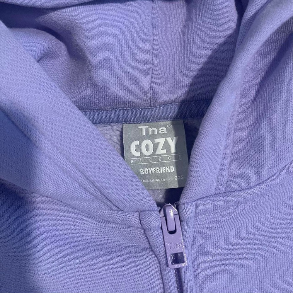 Aritzia Cozy fleece boyfriend boxy zip up hoodie - Picture 2 of 2
